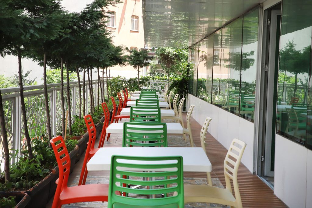 Kul Yurt مقهى التراس